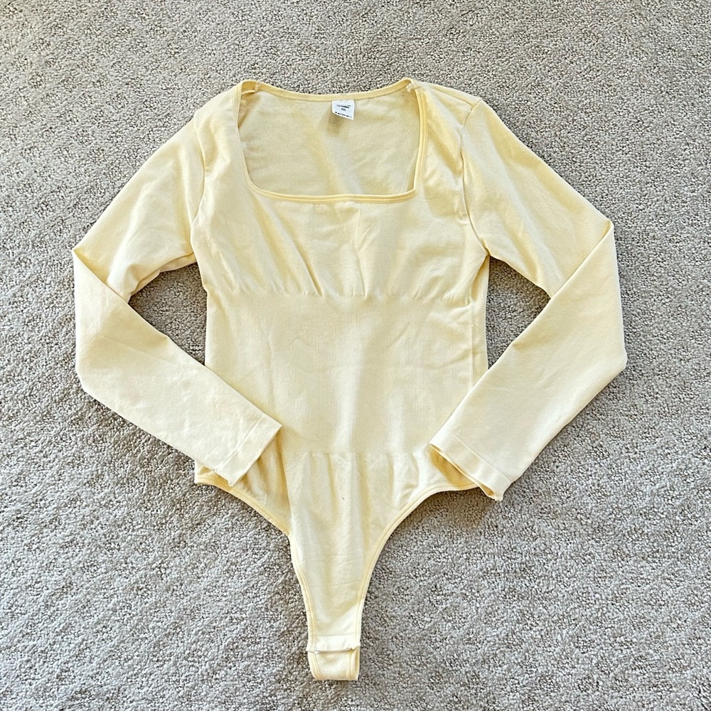 BRAND NEW CREAM SNATCHING BODY SUIT WITH SINGE WAIST AND BUTTON CLASP⭐️SIZE XXL